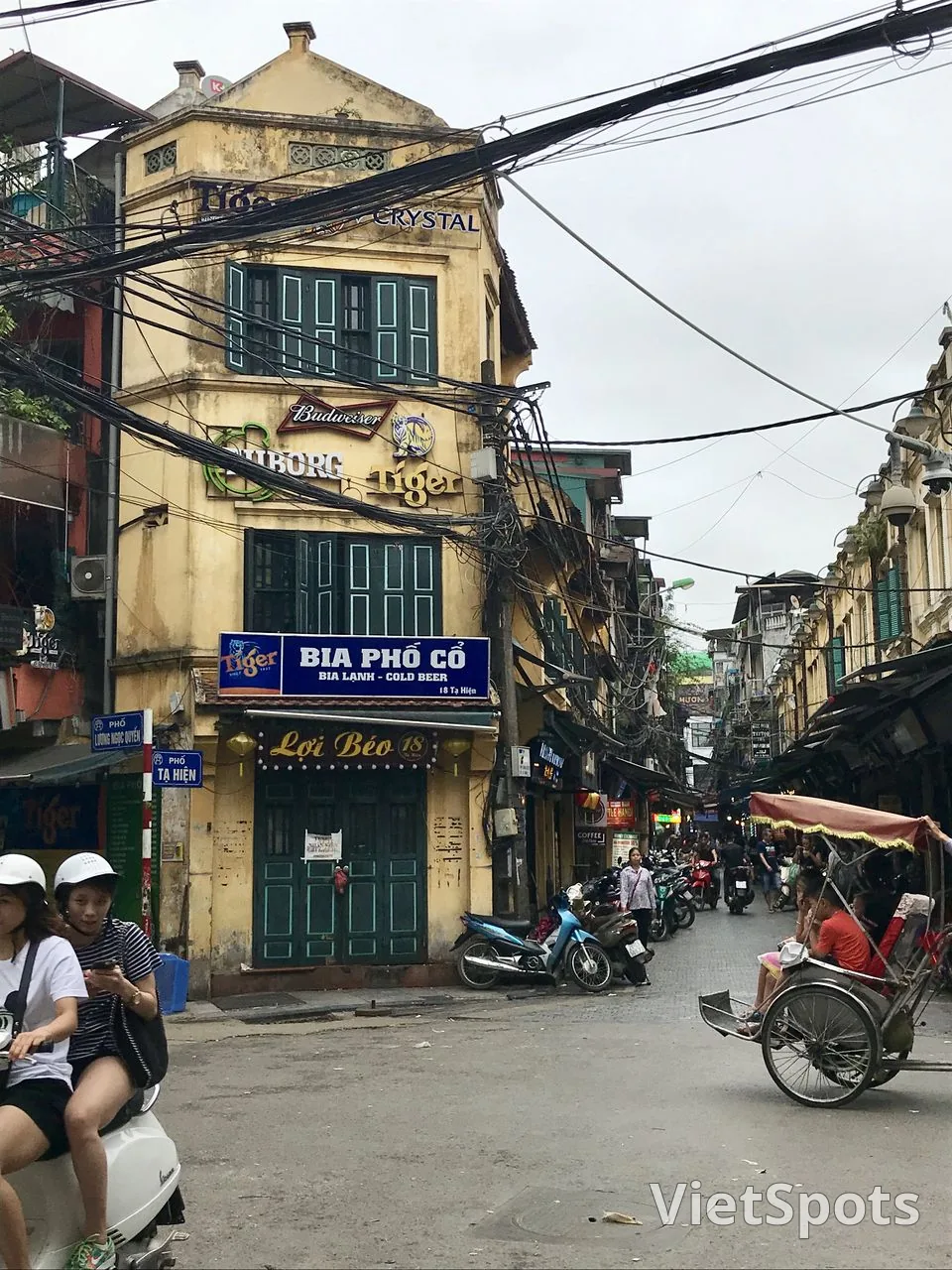 旧市街三叉路