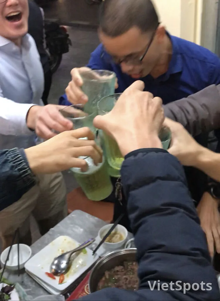 ベトナムサッカー優勝乾杯