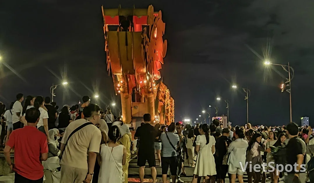 【ダナン旅行記】1日目夜：ドラゴン橋イベント＆シーフードを堪能！