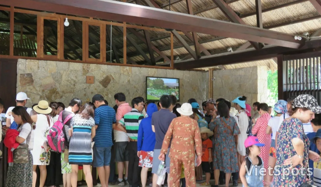 [Nha Trang Travel Diary] Day 2 Afternoon: Trying the Famous Mud Bath Experience ♪