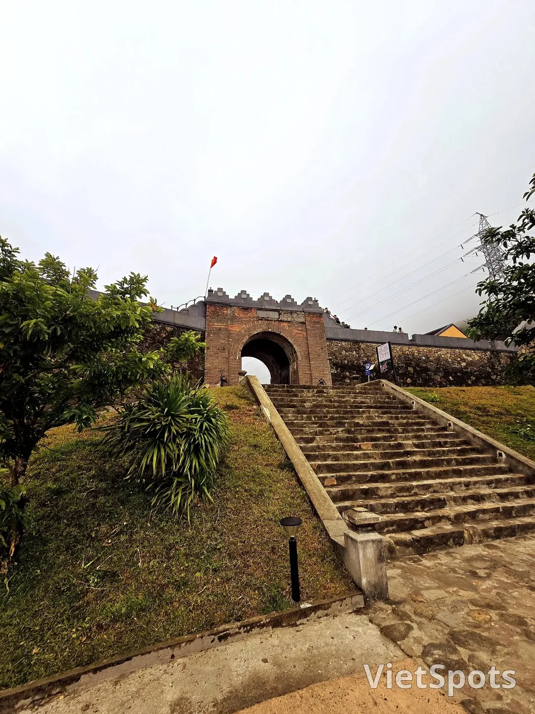 «ЛУЧШЕЕ» 🇻🇳>> реальные впечатления от экскурсии по императорскому дворцу Хюэ (Нажмите✔️👍)