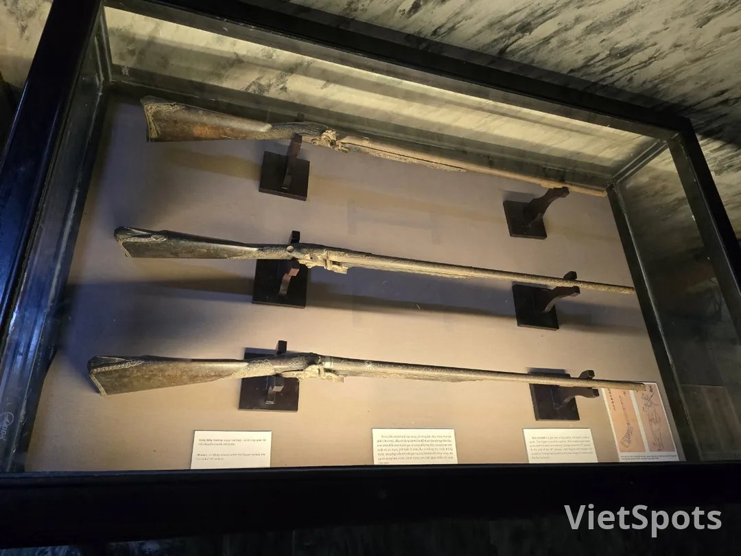 点评)顺化5号游 天姥寺 启定皇陵