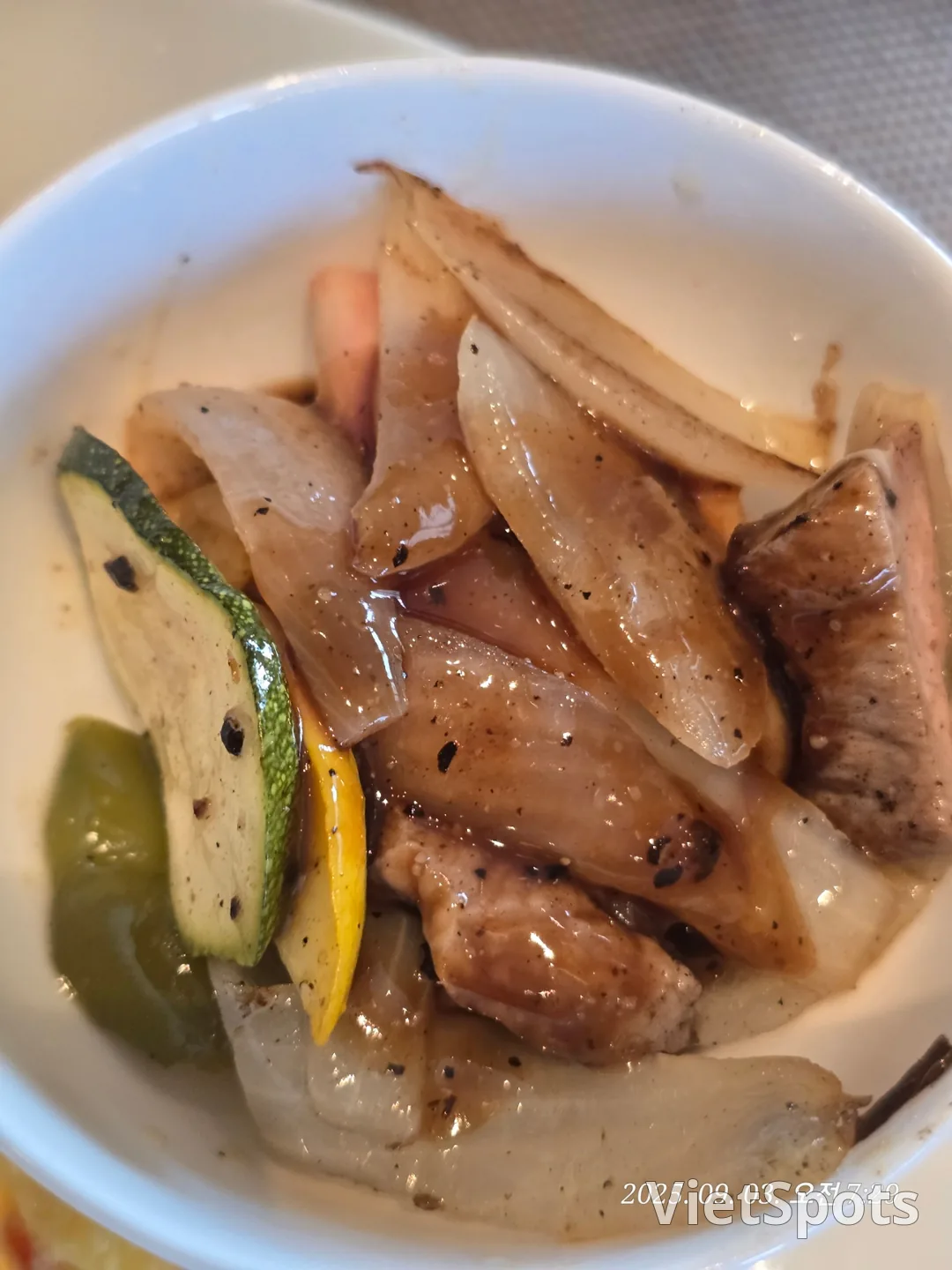 (🇻🇳6人 8月30日~9月4日) 旅行記.. Awaken第二天提供牛排的早餐
