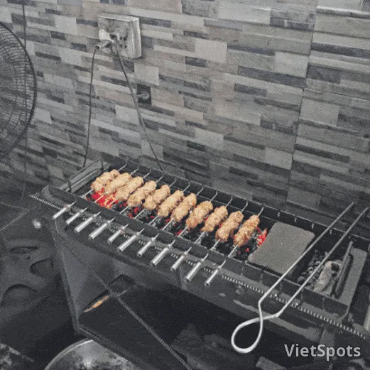 (🇻🇳 Team/Room 6, August 30 – September 4) Travel log.. Banh Cuon famous restaurant