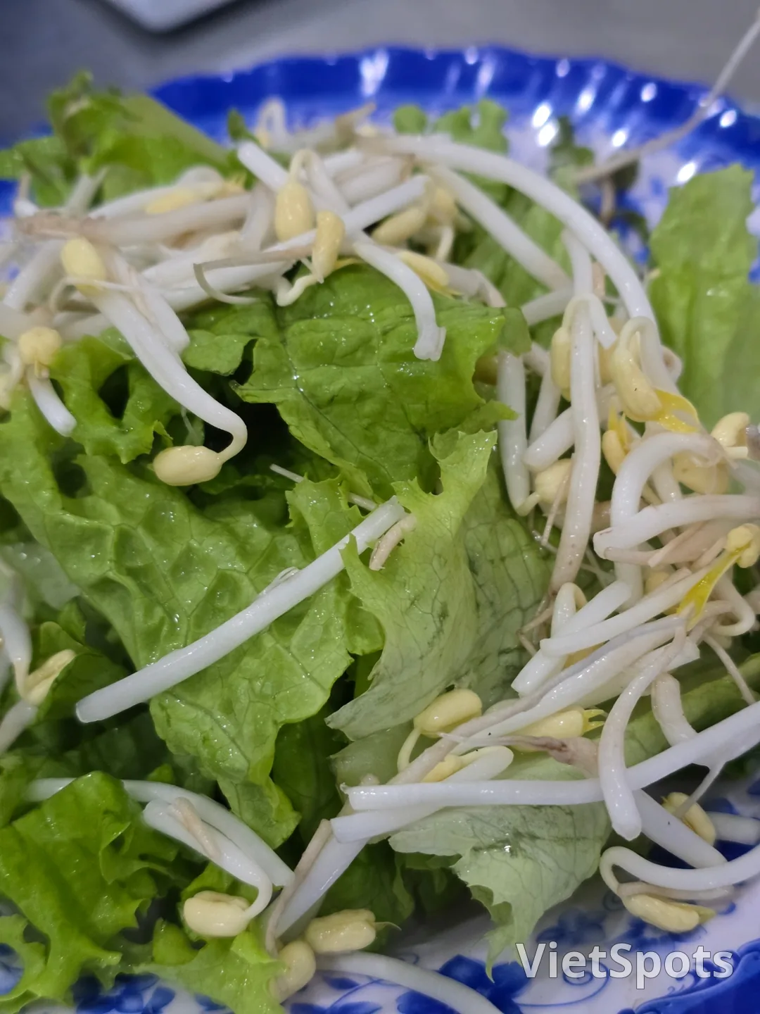 (🇻🇳 Team/Room 6, August 30 – September 4) Travel log.. Banh Cuon famous restaurant