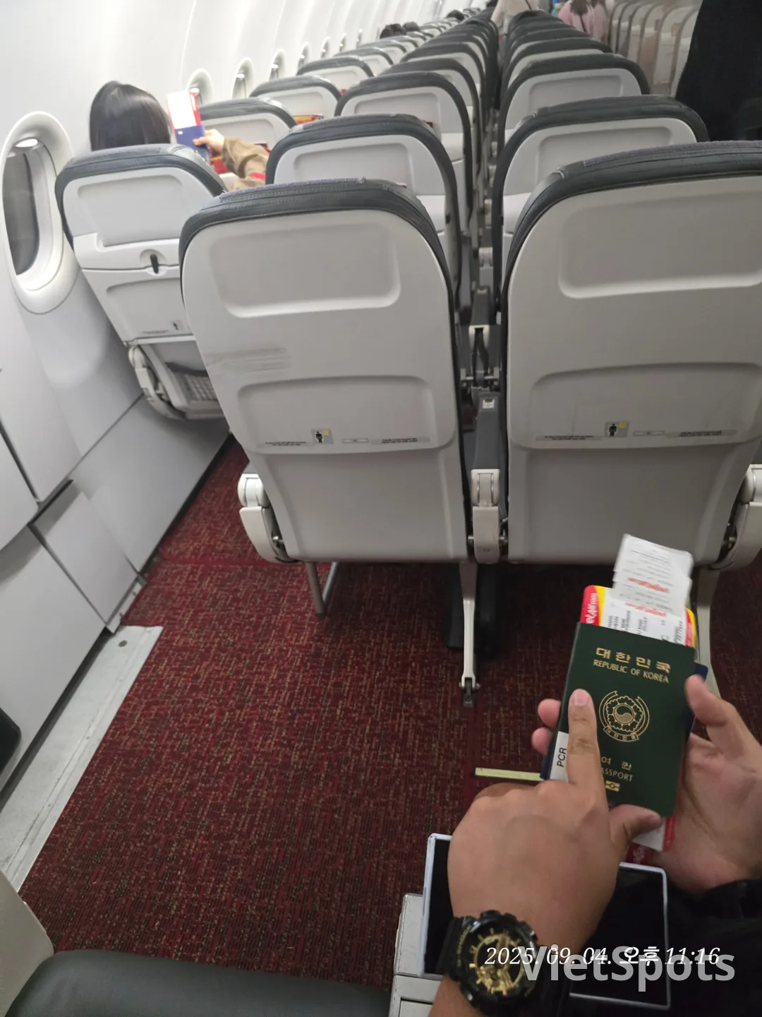 (🇻🇳6人 8月30日~9月4日) 旅行记.. 越捷航空紧急出口