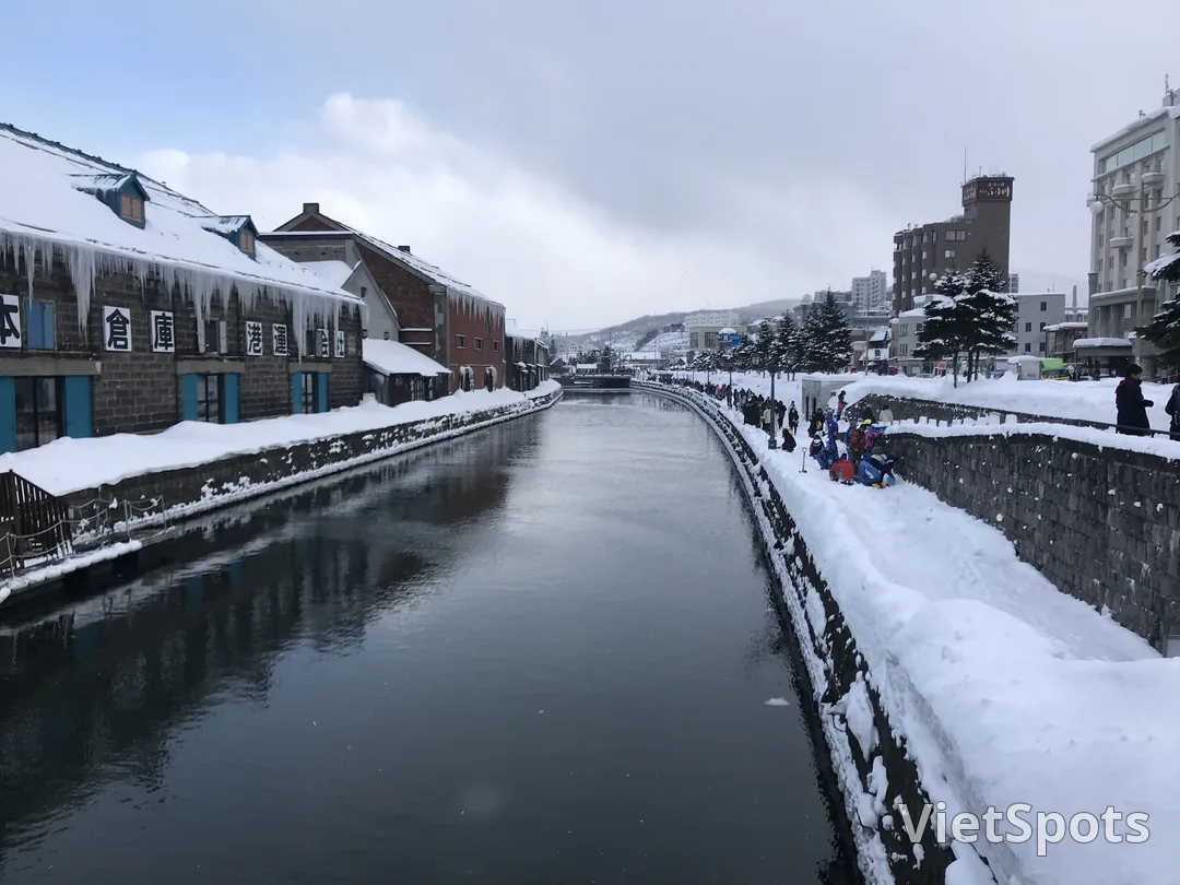 【北海道五天四夜跟團遊記】層雲峽冰瀑季 × 網走破冰船 × 