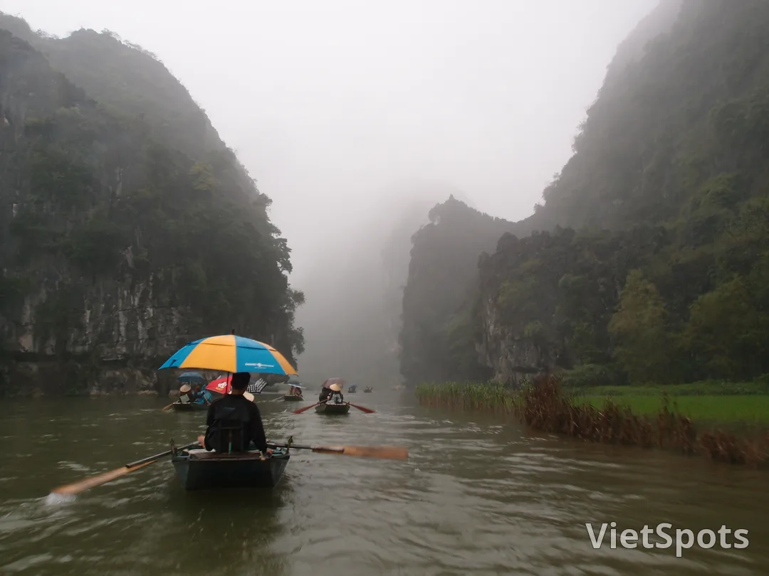 陸龍灣竹筏體驗,越南寧平熱門旅遊點