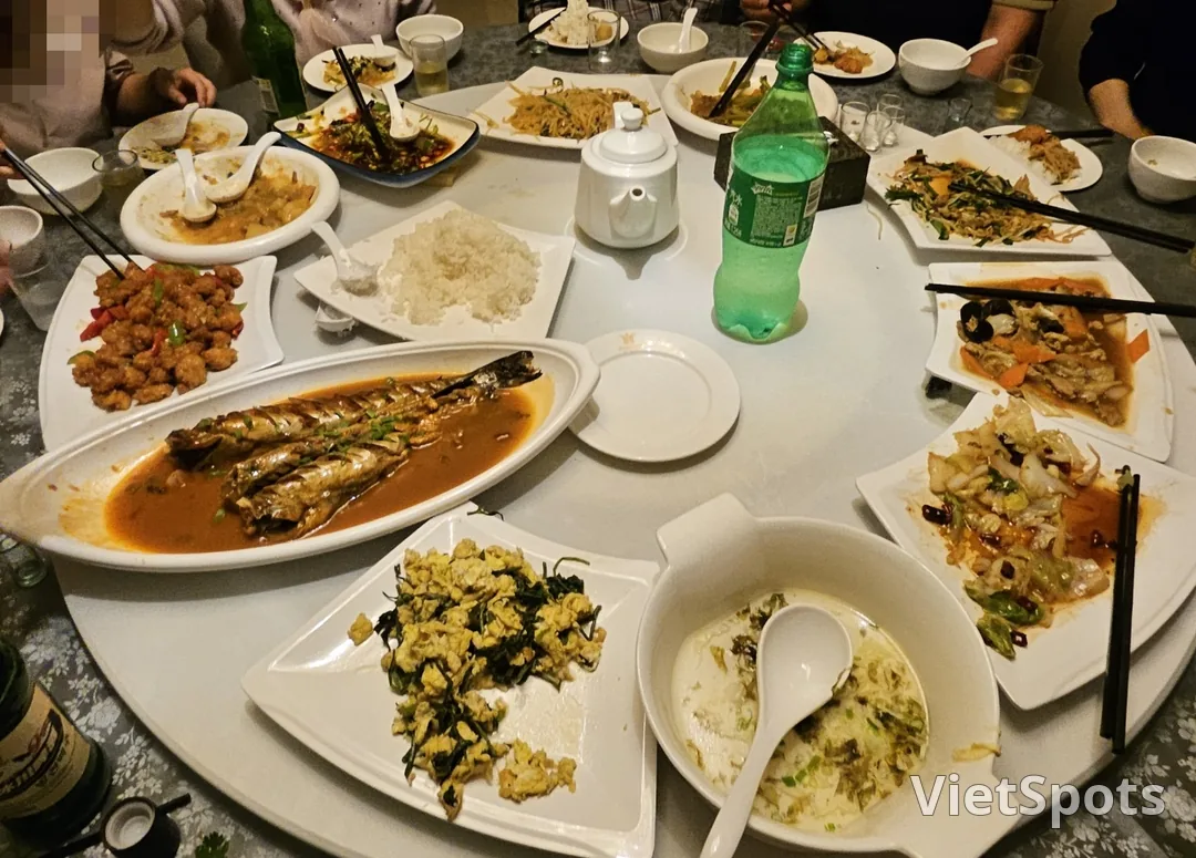 🇨🇳(यानजी लाइव) खाने की दावत शुरू~🥘🍱🍲🍛