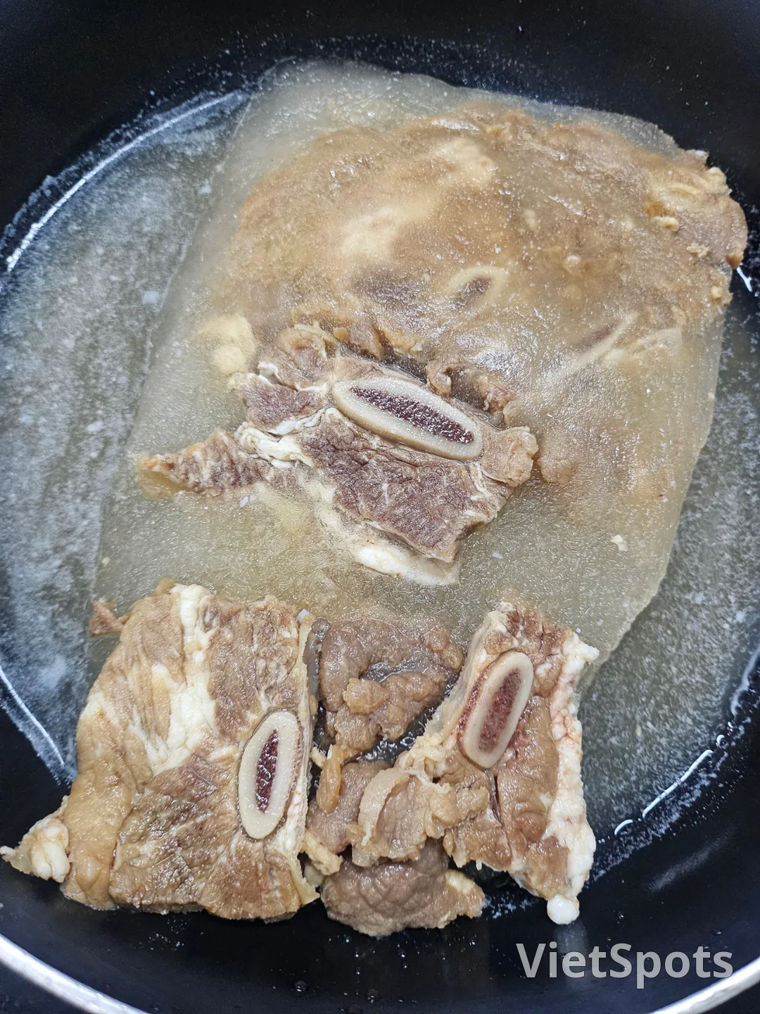 Bữa tối ăn canh sườn bò galbitang ở nhà