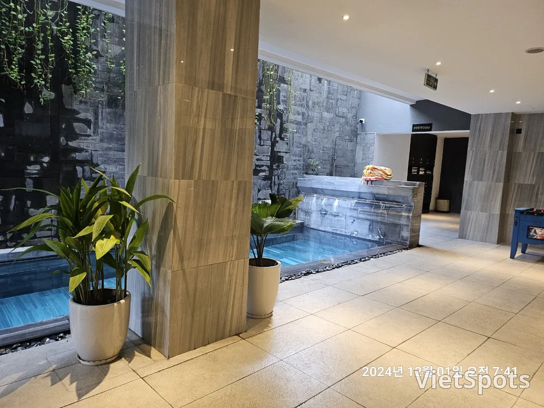 ๐ป๐ณ (Review) Satya Hotel Swimming Pool