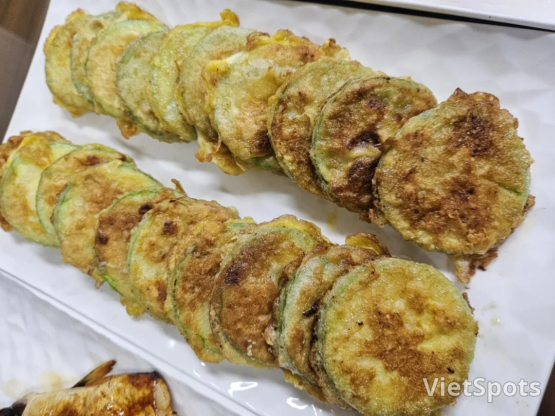 辛苦了..晚餐的饭桌