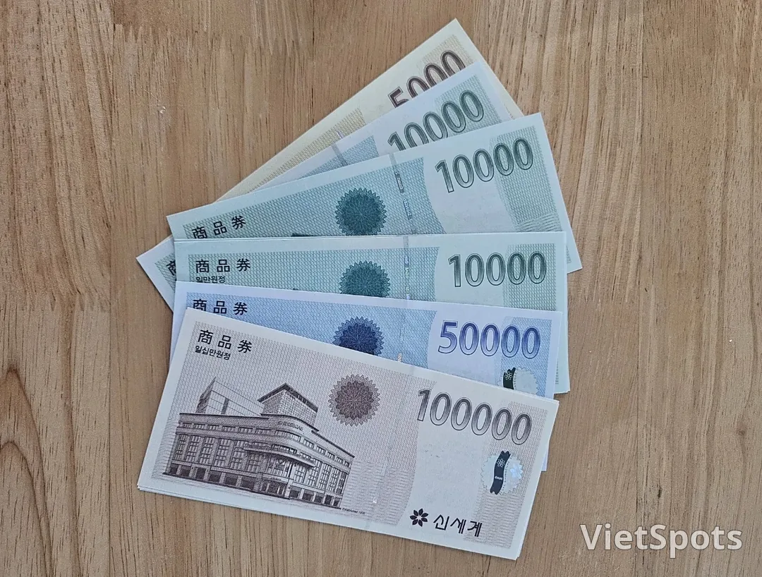 🎉[Công bố đáp án] Người trả lời đúng số tiền phiếu quà tặng là!!