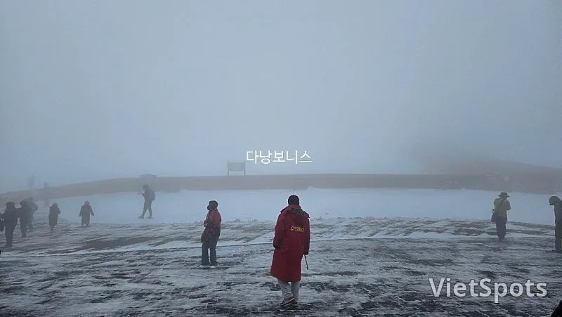 🇰🇷🇨🇳🏔長白山北坡線路,暴雪中羞澀的天池