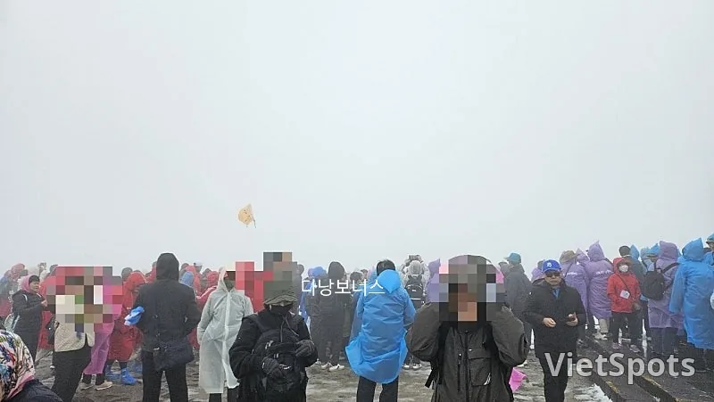🇰🇷🇨🇳🏔長白山北坡線路,暴雪中羞澀的天池
