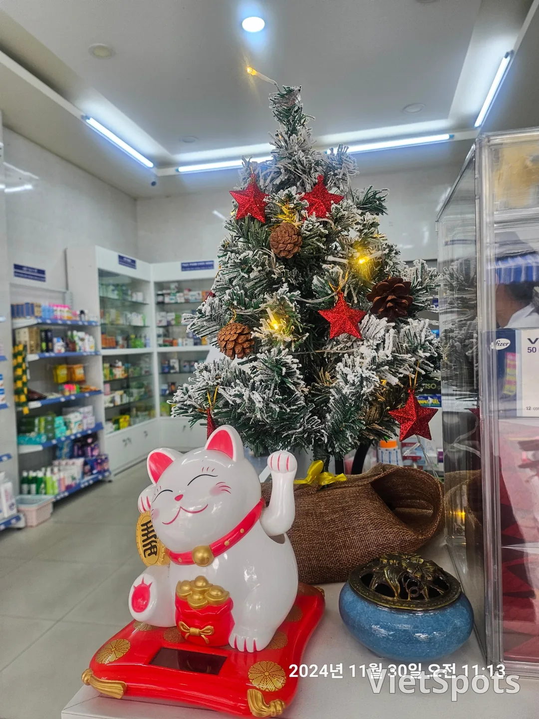 🇻🇳(レビュー)ミーケビーチを散歩中にブルー薬局でショッピングを〜🛍