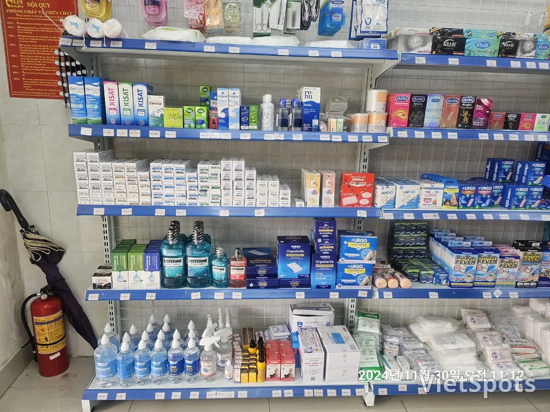 🇻🇳(レビュー)ミーケビーチを散歩中にブルー薬局でショッピングを〜🛍