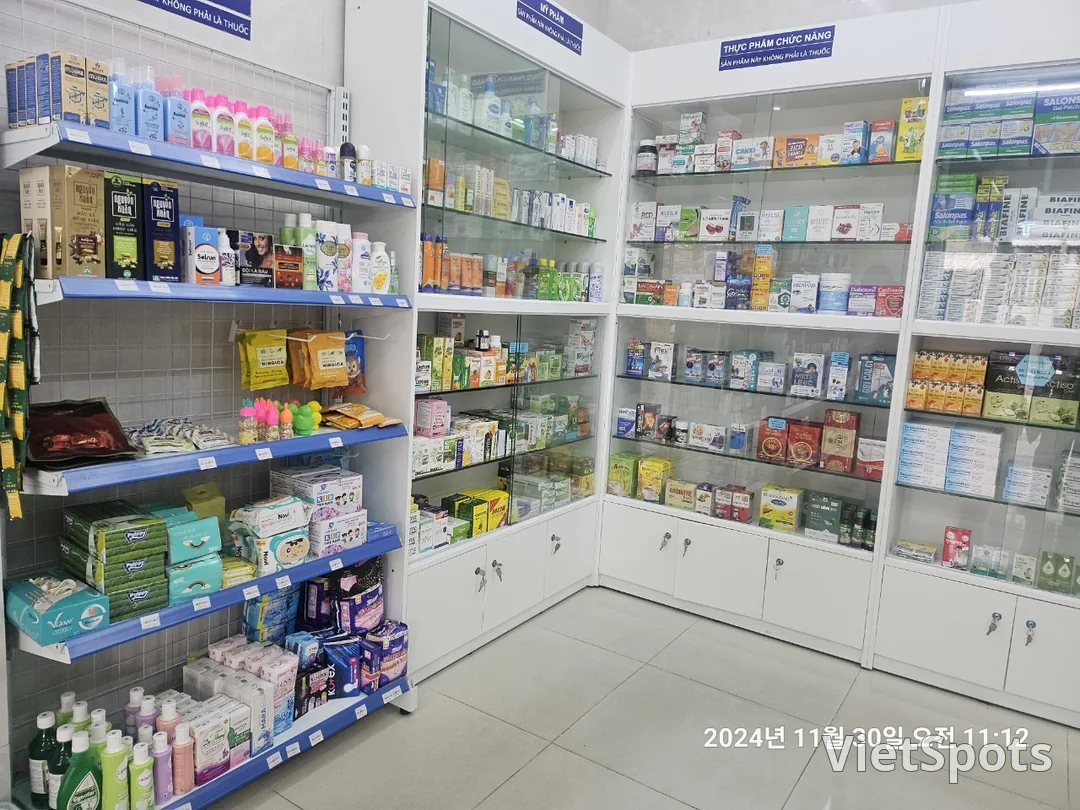 🇻🇳(レビュー)ミーケビーチを散歩中にブルー薬局でショッピングを〜🛍