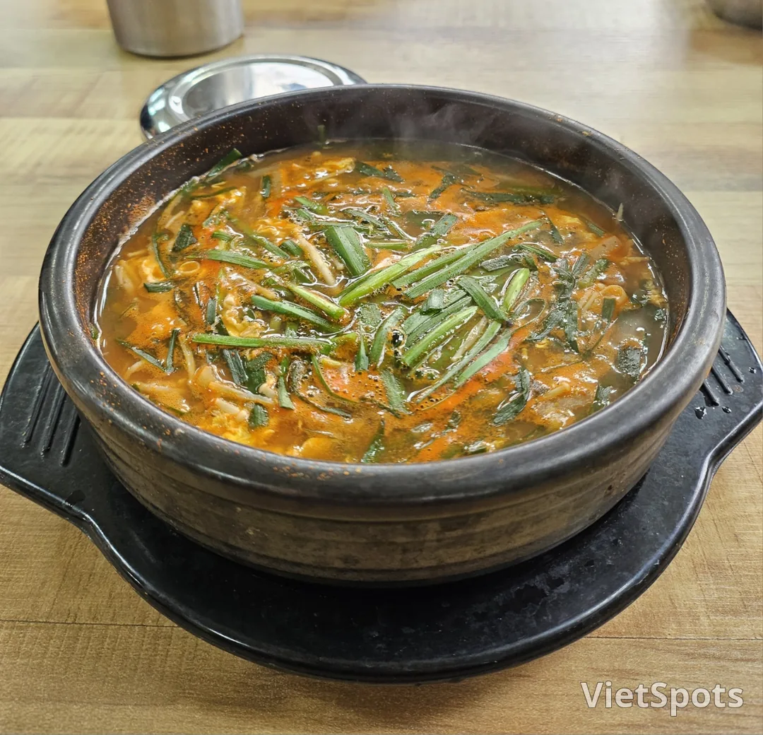 🇰🇷束草的乡土美食——蚌汤(섭국)