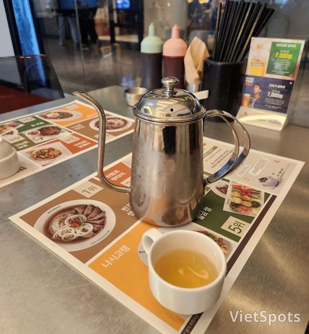 🇰🇷 越南米粉美食店,盘浦六号(Bánh Phở 6)