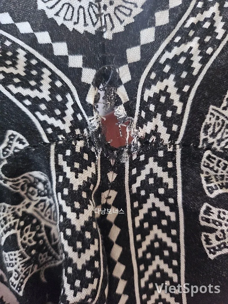 🇻🇳 (Review) When buying elephant pants at Han Market, reinforced stitching is a must