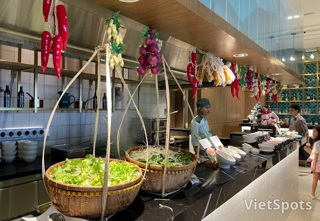 🇻🇳(Đánh giá) Bữa sáng khách sạn Bay Capital Da Nang (= Crowne Plaza Da Nang City Centre)