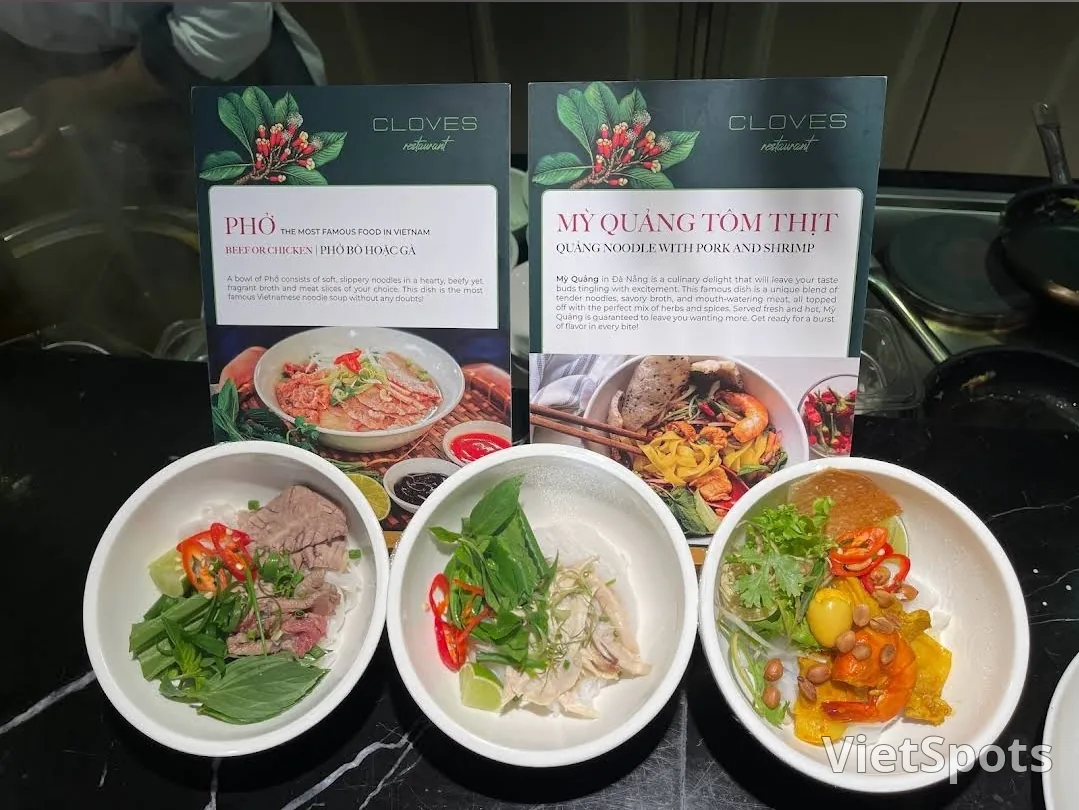 🇻🇳(Đánh giá) Bữa sáng khách sạn Bay Capital Da Nang (= Crowne Plaza Da Nang City Centre)
