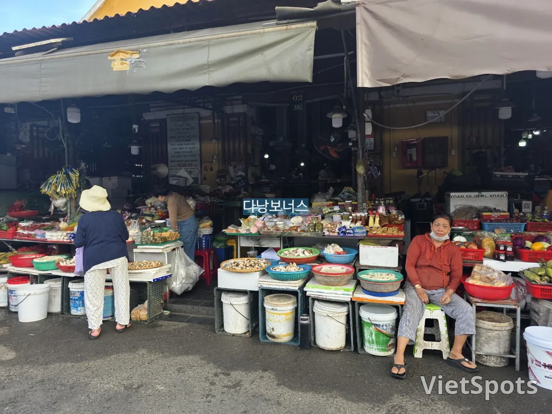 🇻🇳 Lively Hoi An Market