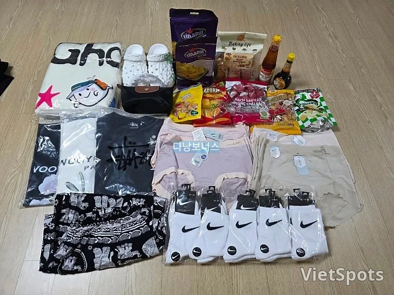 🇻🇳 Ảnh tụ tập chiến lợi phẩm mua sắm, không đăng lên thì tiếc lắm