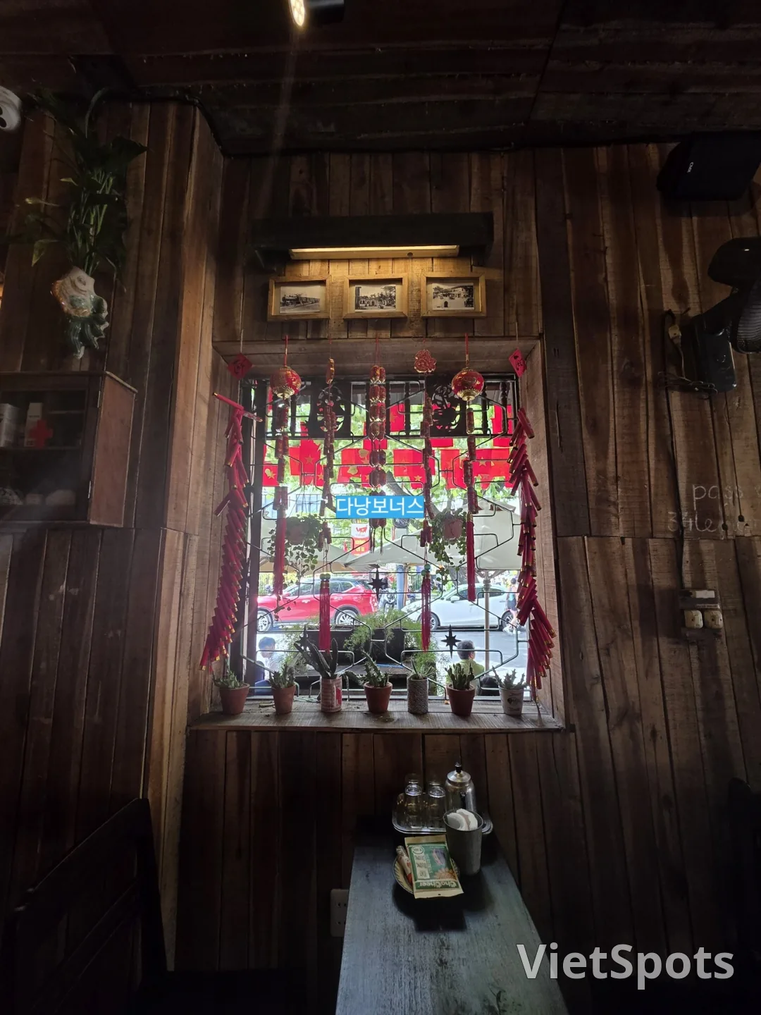 🇻🇳擠滿當地人的漂亮小木屋咖啡館