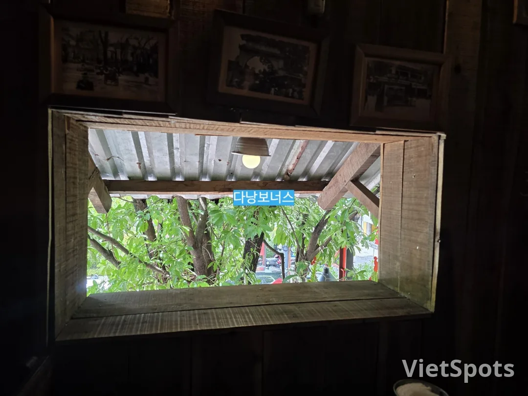 🇻🇳擠滿當地人的漂亮小木屋咖啡館