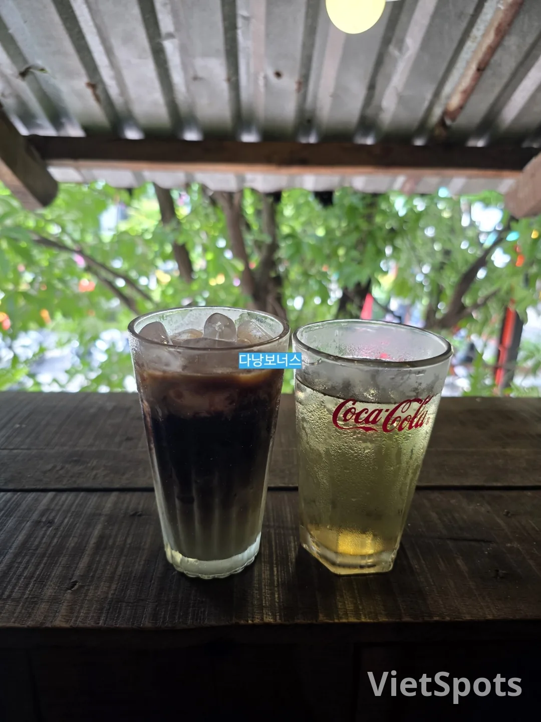 🇻🇳擠滿當地人的漂亮小木屋咖啡館