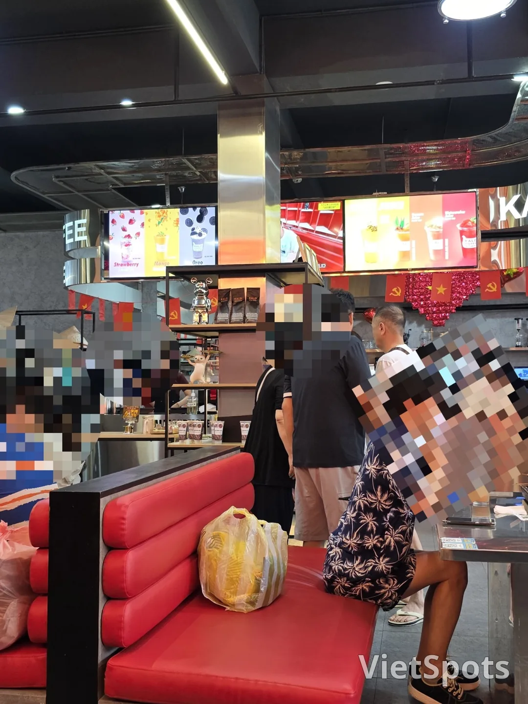 🇻🇳バインミーを食べている芸能人！その通りです！～その通りですよ！