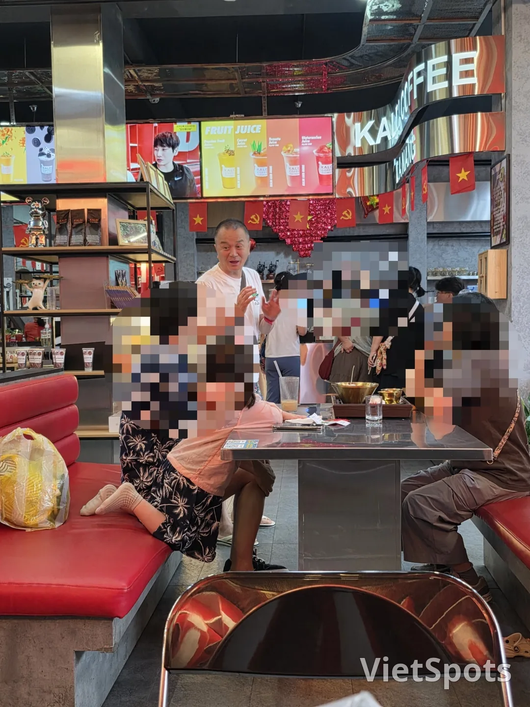 🇻🇳バインミーを食べている芸能人！その通りです！～その通りですよ！