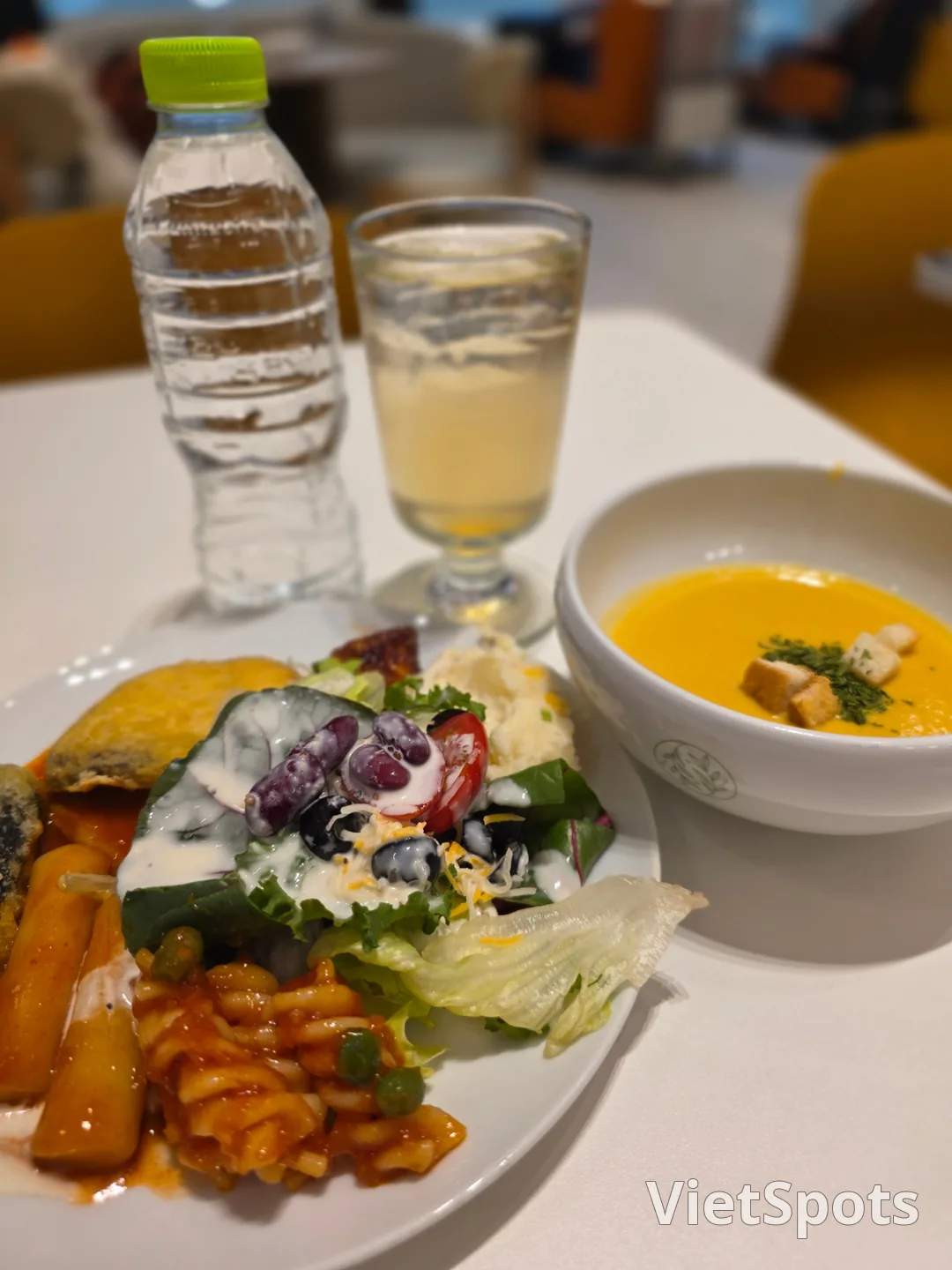 🇻🇳 仁川机场第1航站楼登机区:SKY HUB LOUNGE