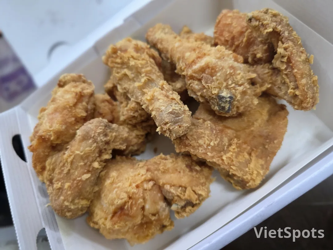 夕食は本社のラビュー・チキン様～