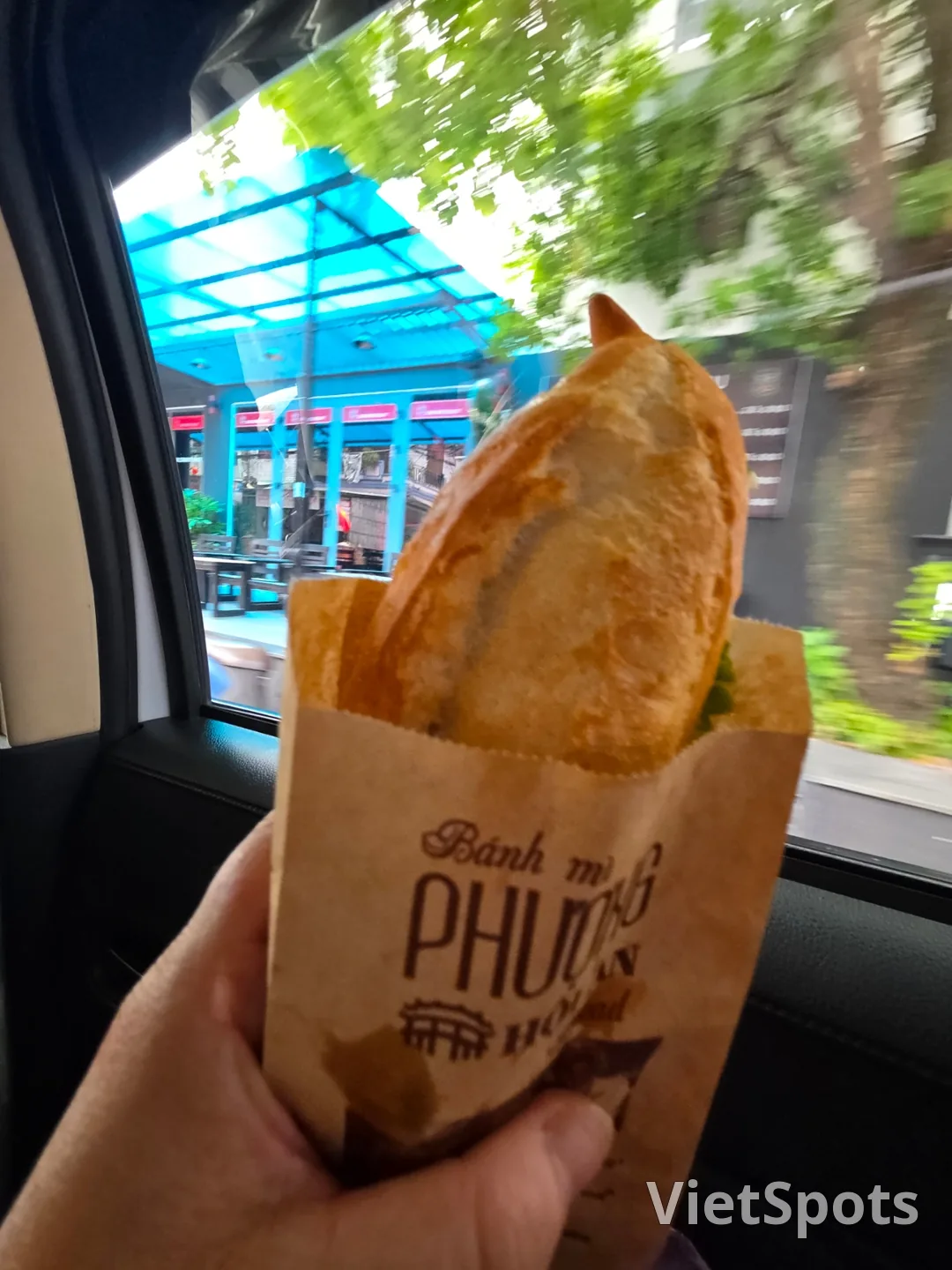 🇻🇳 होई एन बान्ह मी फुओंग (Bánh Mì Phượng)! एग बान्ह मी, 1,000 वॉन की खुशी