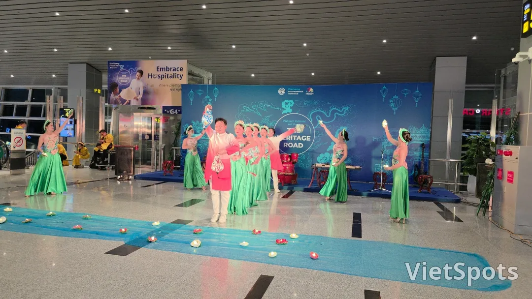 🇻🇳又看了一次演出_峴港機場傳統文化演出
