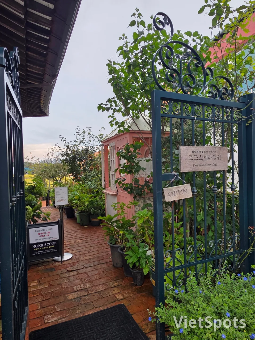 🇰🇷A charming and pretty cafe~ Rose Stella Garden