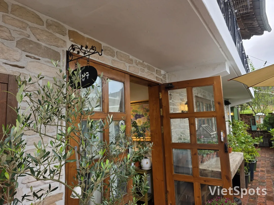 🇰🇷A charming and pretty cafe~ Rose Stella Garden
