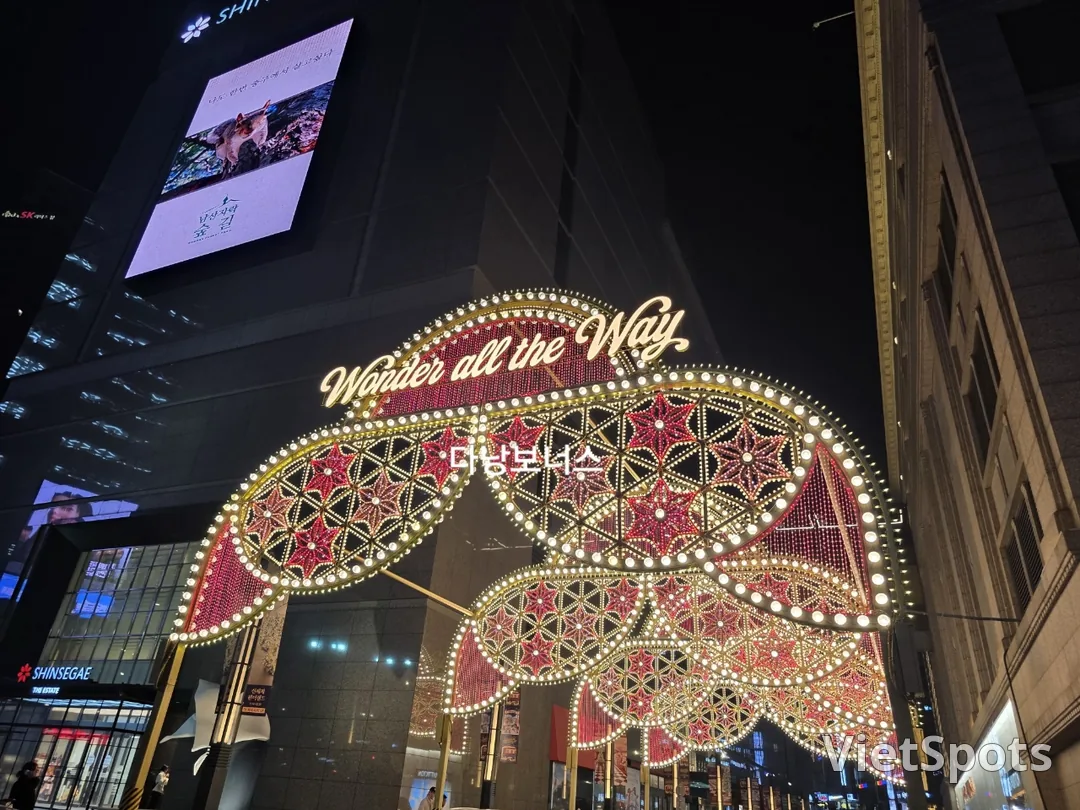 🇰🇷Рождество, которым мы уже насладились благодаря медиафасаду🎄