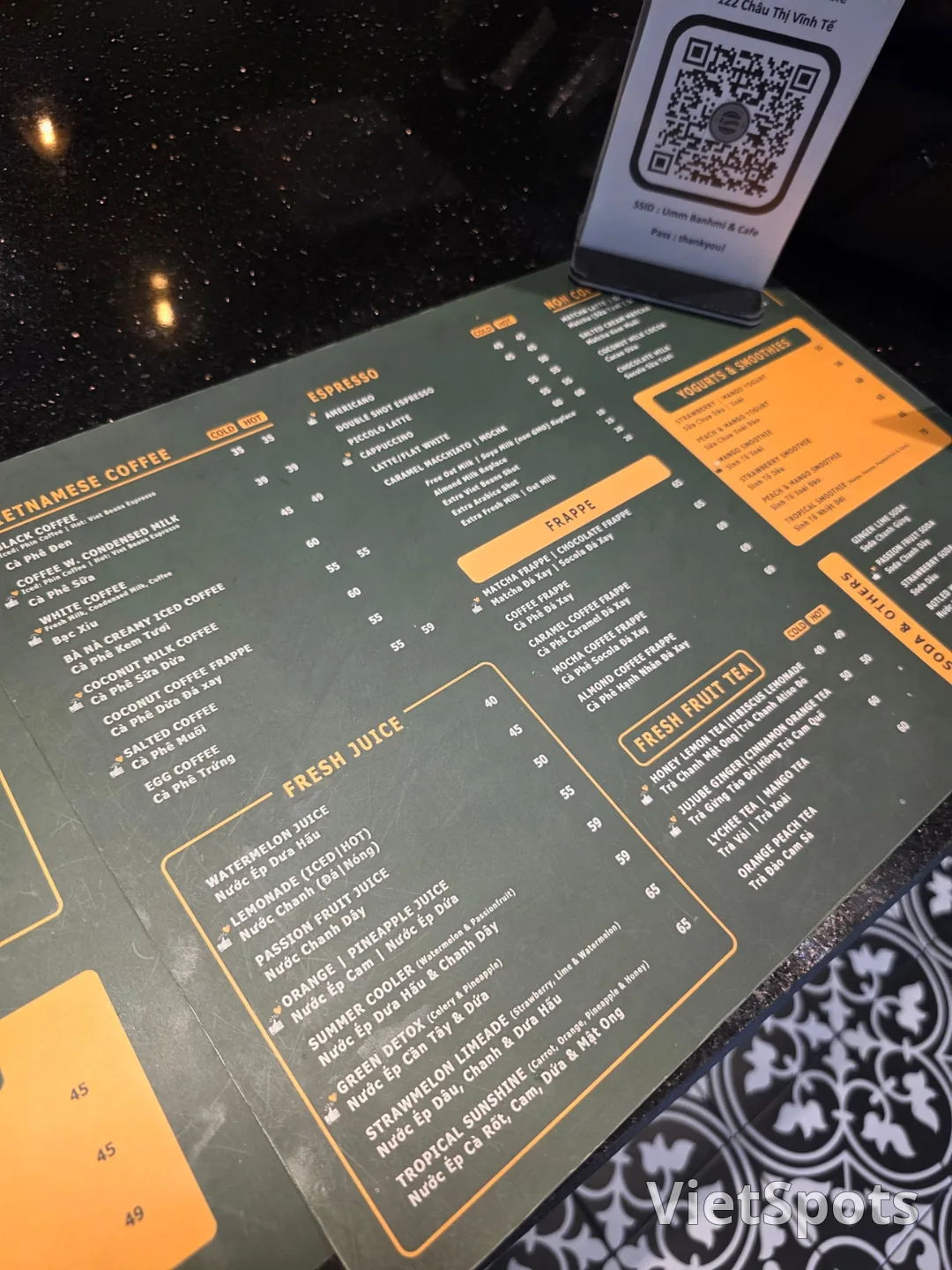 🇻🇳 Chuyến du lịch Đà Nẵng của ba mẹ con_ Quán bánh mì sạch sẽ Ùmm Banh Mi (Ùmm Banh Mi & Cafe - Chau Thi Vinh Te)