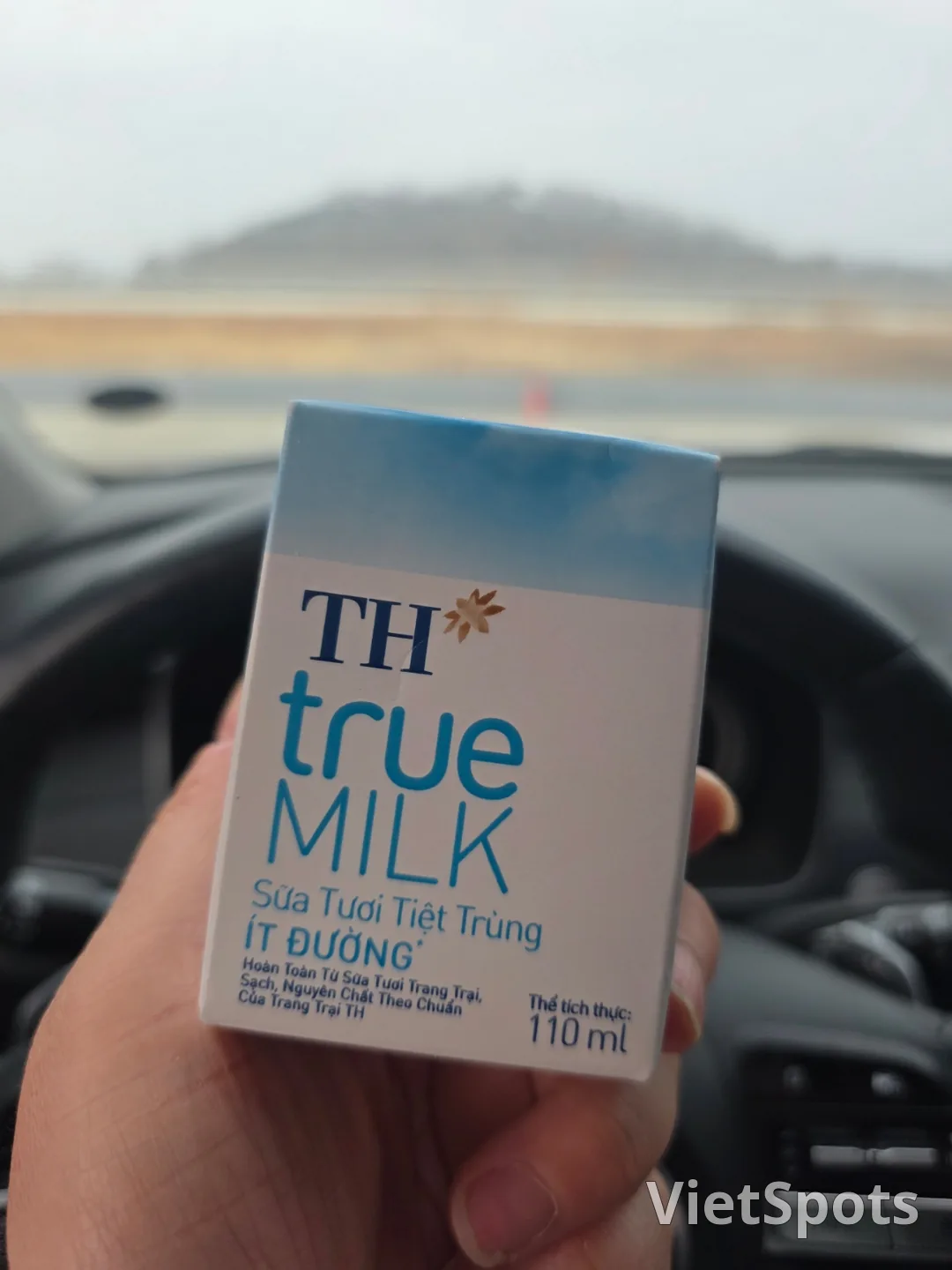 🇻🇳 ทริปดานังของแม่ลูกสามคน_ ไม่คิดเลยว่าจะซื้อนมเวียดนามกลับมาด้วย 😆 TRUE MILK อร่อยมากค่ะ~👍