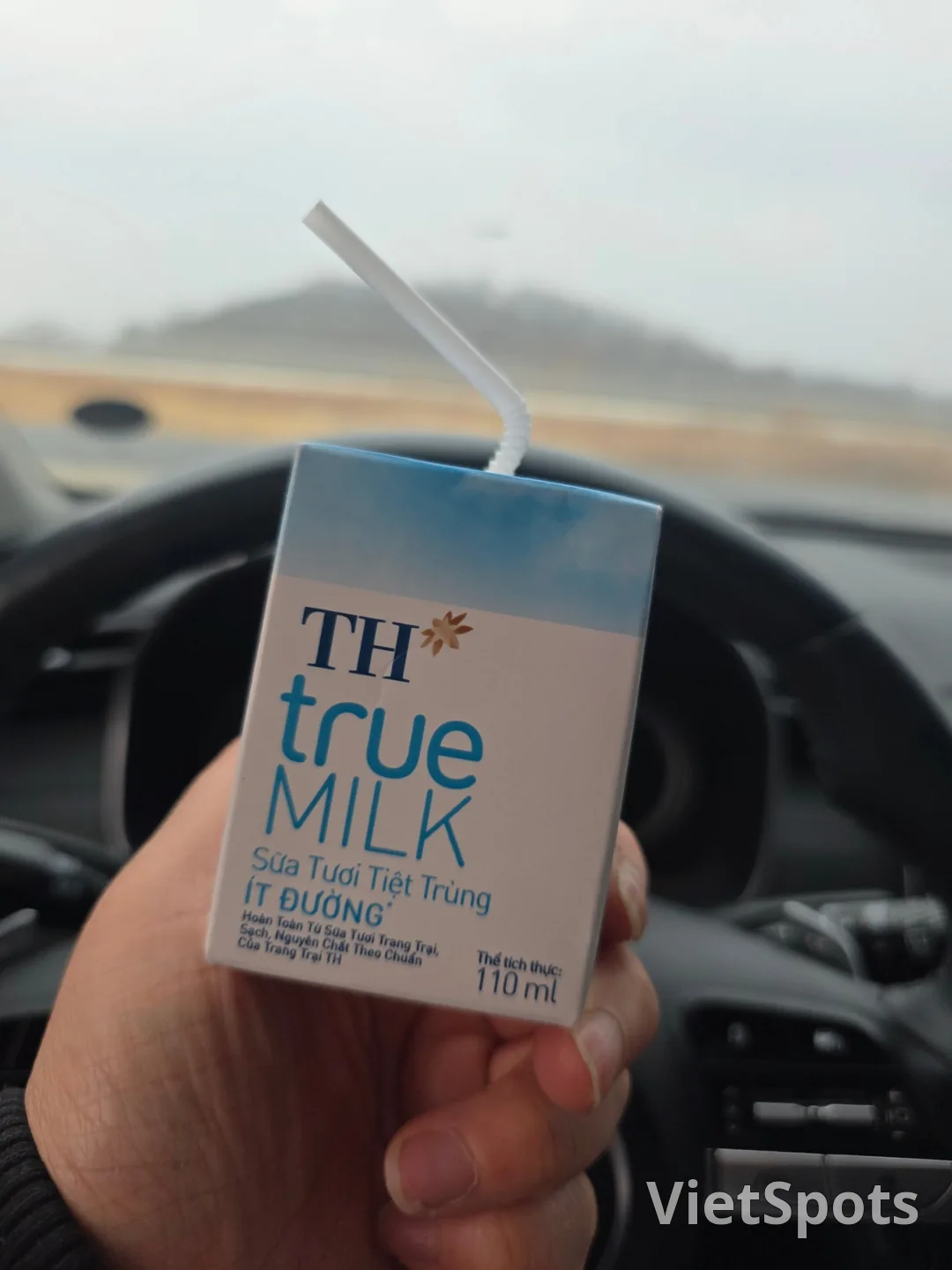 🇻🇳 ทริปดานังของแม่ลูกสามคน_ ไม่คิดเลยว่าจะซื้อนมเวียดนามกลับมาด้วย 😆 TRUE MILK อร่อยมากค่ะ~👍
