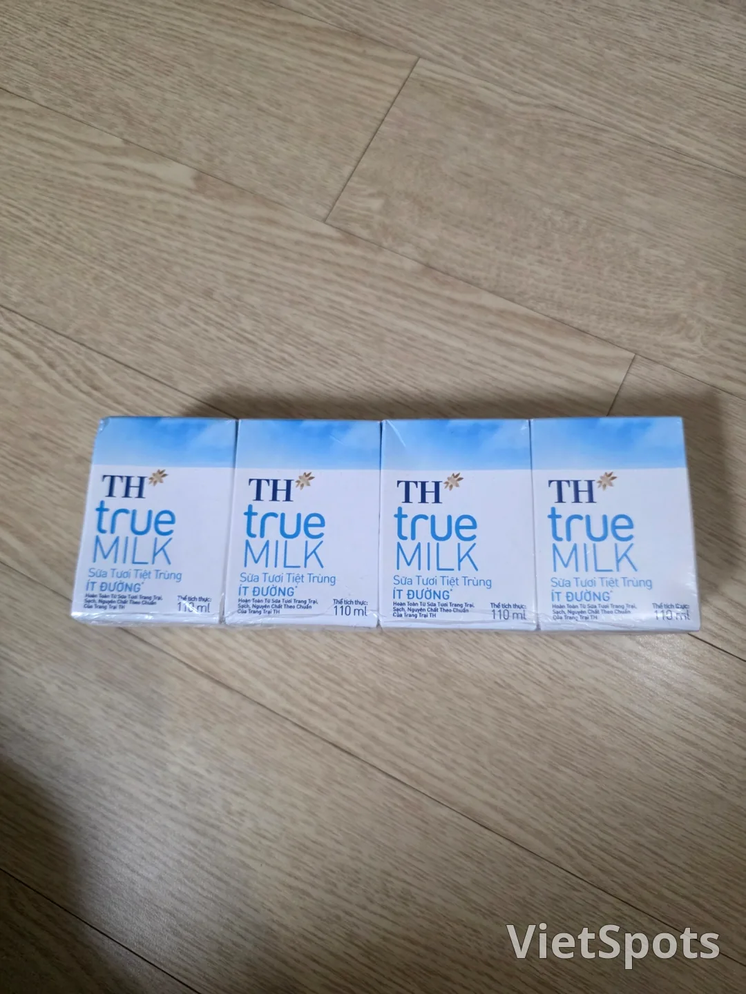 🇻🇳 ทริปดานังของแม่ลูกสามคน_ ไม่คิดเลยว่าจะซื้อนมเวียดนามกลับมาด้วย 😆 TRUE MILK อร่อยมากค่ะ~👍