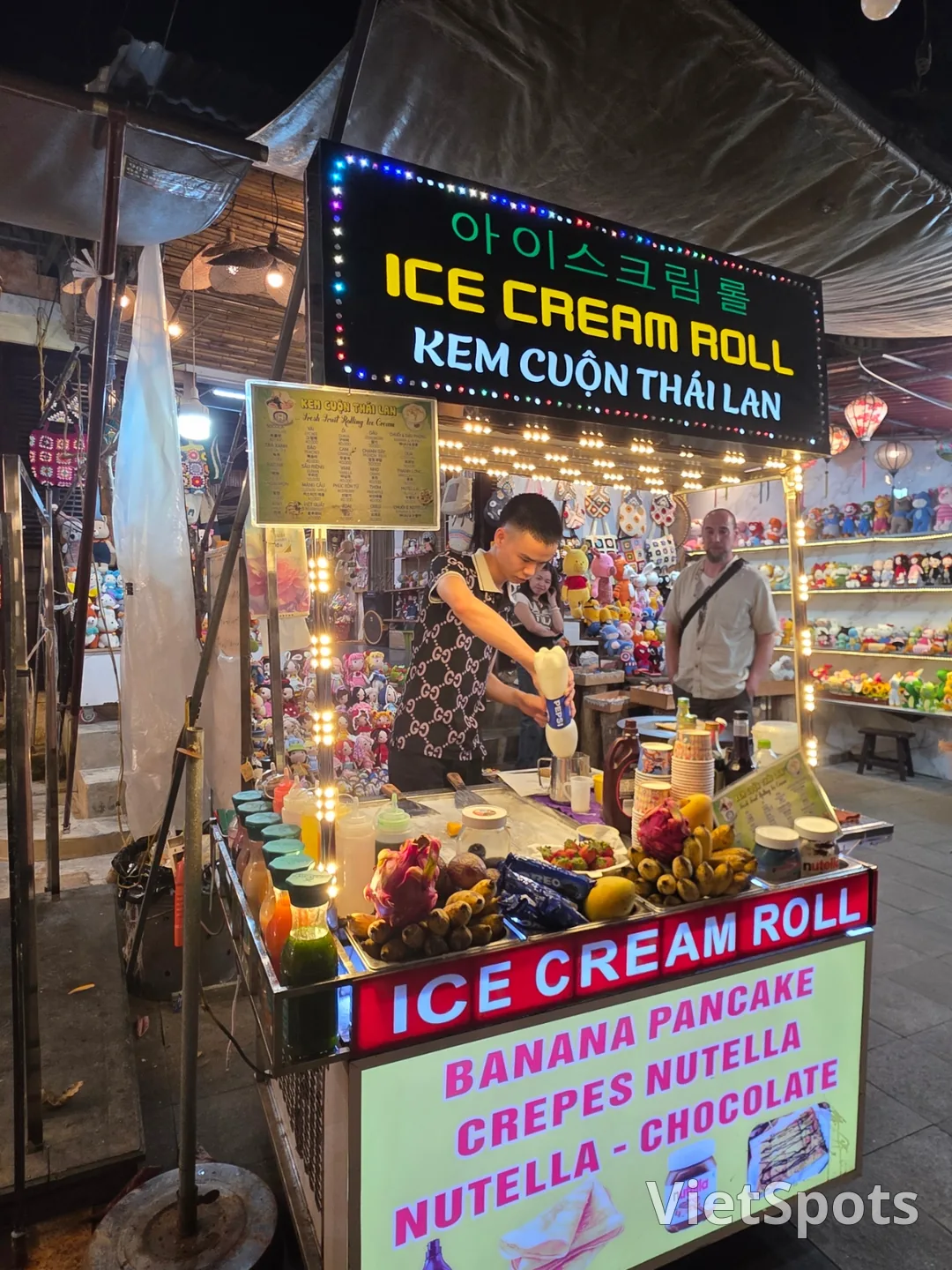 ๐ป๐ณ Mother and two daughters Da Nang trip_ Dessert is ice cream! I'll have passion fruit!!