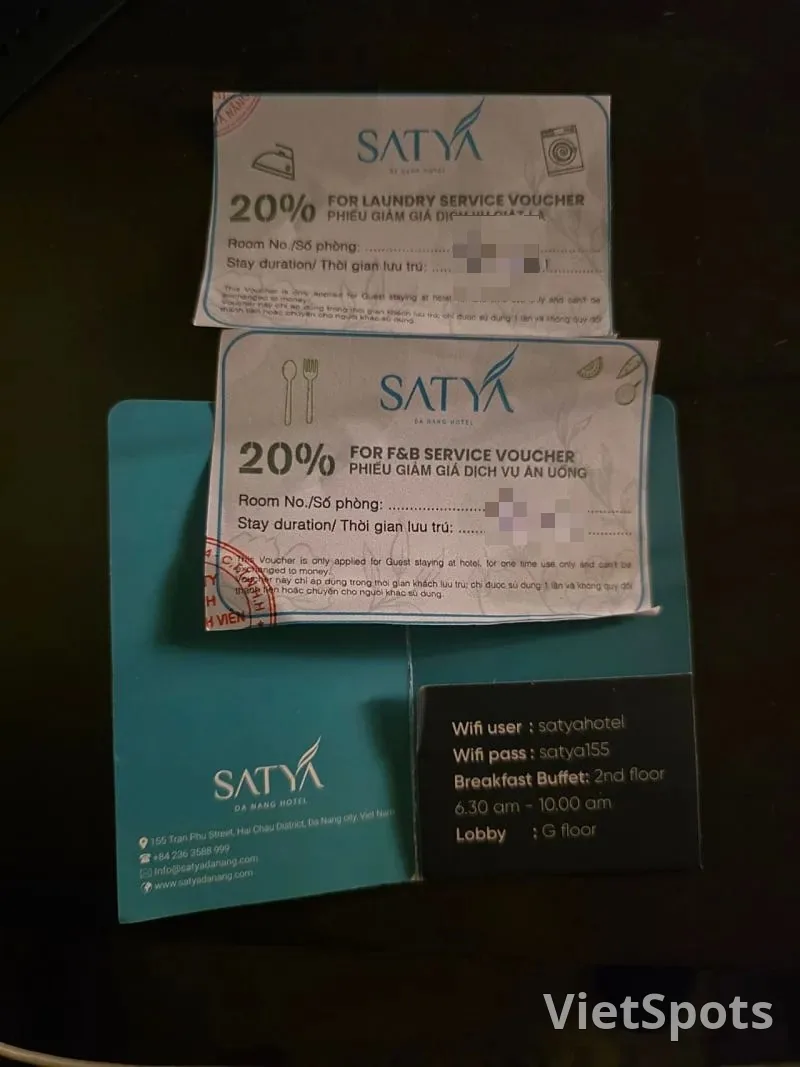 🇻🇳Поездка втроём с мамой и дочерьми в Дананг_ отель Satya 🏨 подробный обзор состояния номера-люкс с видом на церковь!!