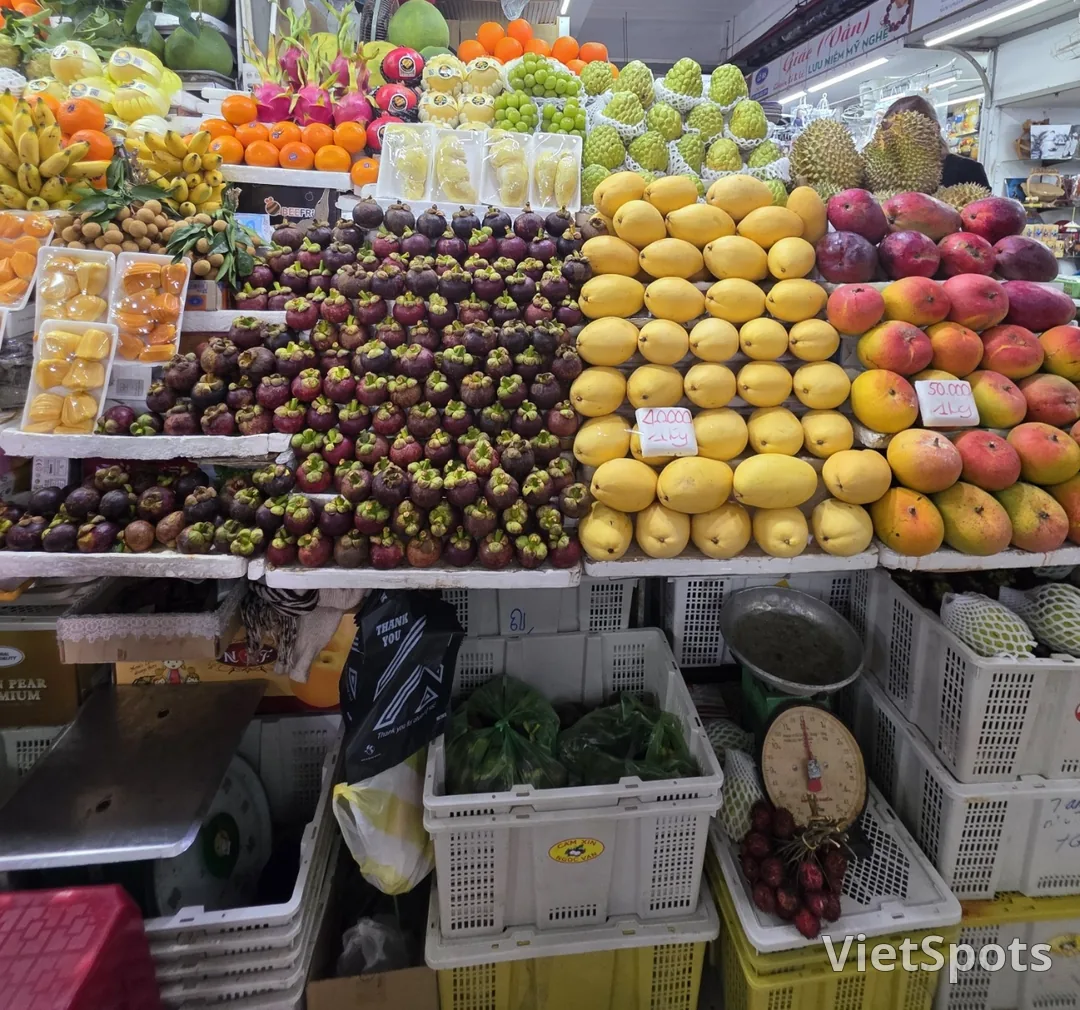 🇻🇳母娘三代のダナン旅行_ 果物を買う時は原産地別に価格を確認してから購入してください