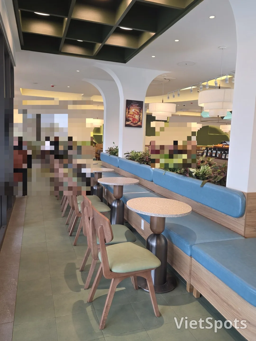 🇻🇳三口之家(妈妈和女儿们)岘港之旅_ Bread & Butter面包店!在这里买了生日蛋糕~(GLN支付)