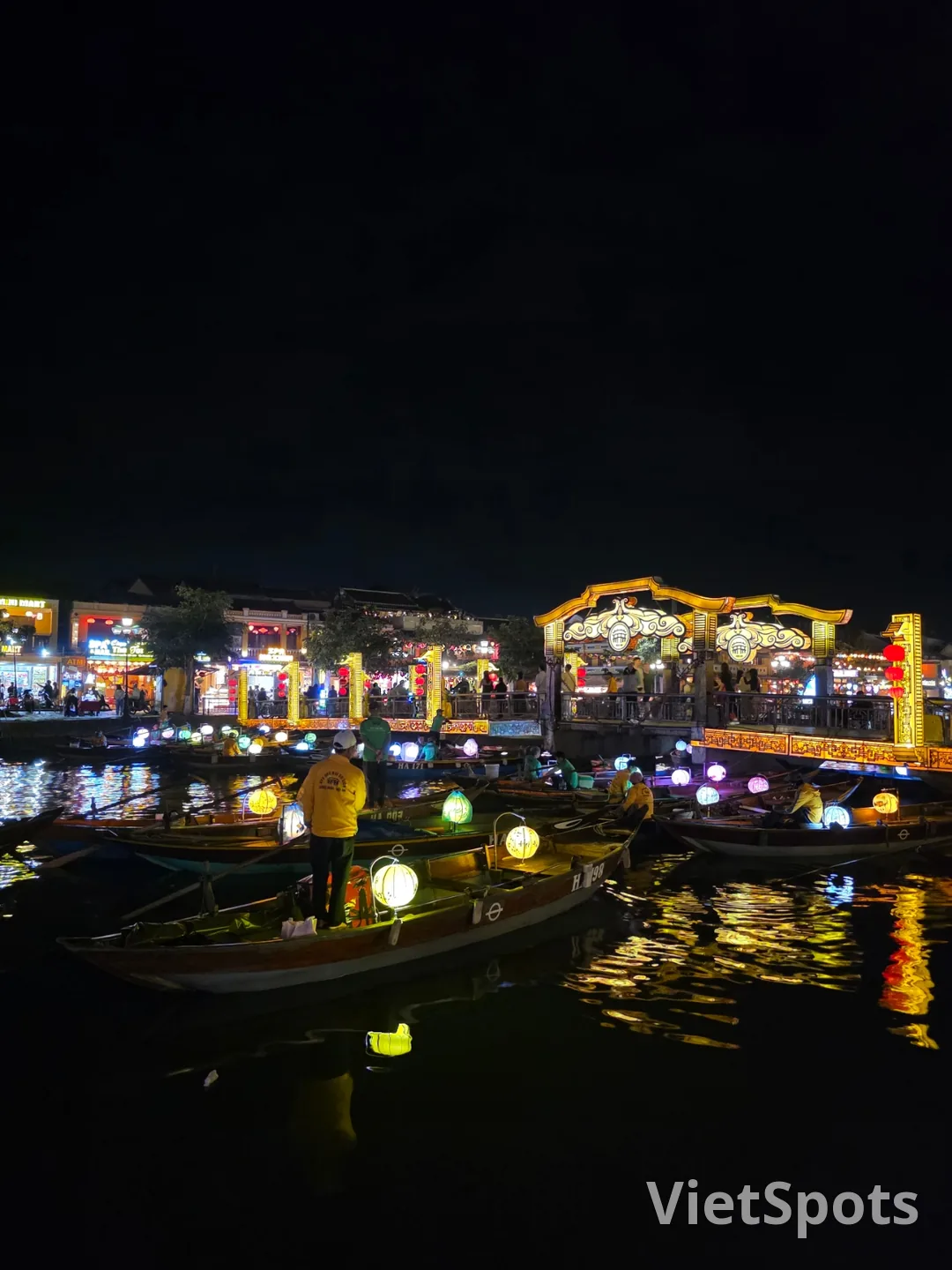 🇻🇳 Chuyến du lịch Đà Nẵng của ba mẹ con_ Thật lòng mà nói, cảnh đêm Hội An chẳng phải là chơi ăn gian sao?
